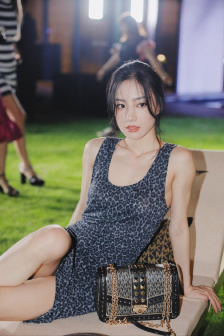 丰满乳亲伦小说